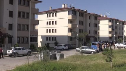 Son dakika haberi! İki kişiyi öldüren şüpheli evinin balkonundan giren özel harekat polislerince yakalandı
