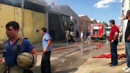 Bursa'da büyük yangın! Tekstil fabrikası alevlere teslim oldu