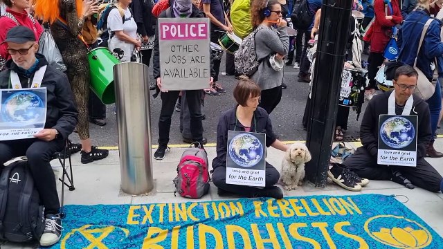 Extinction Rebellion activists take over Trafalgar Square