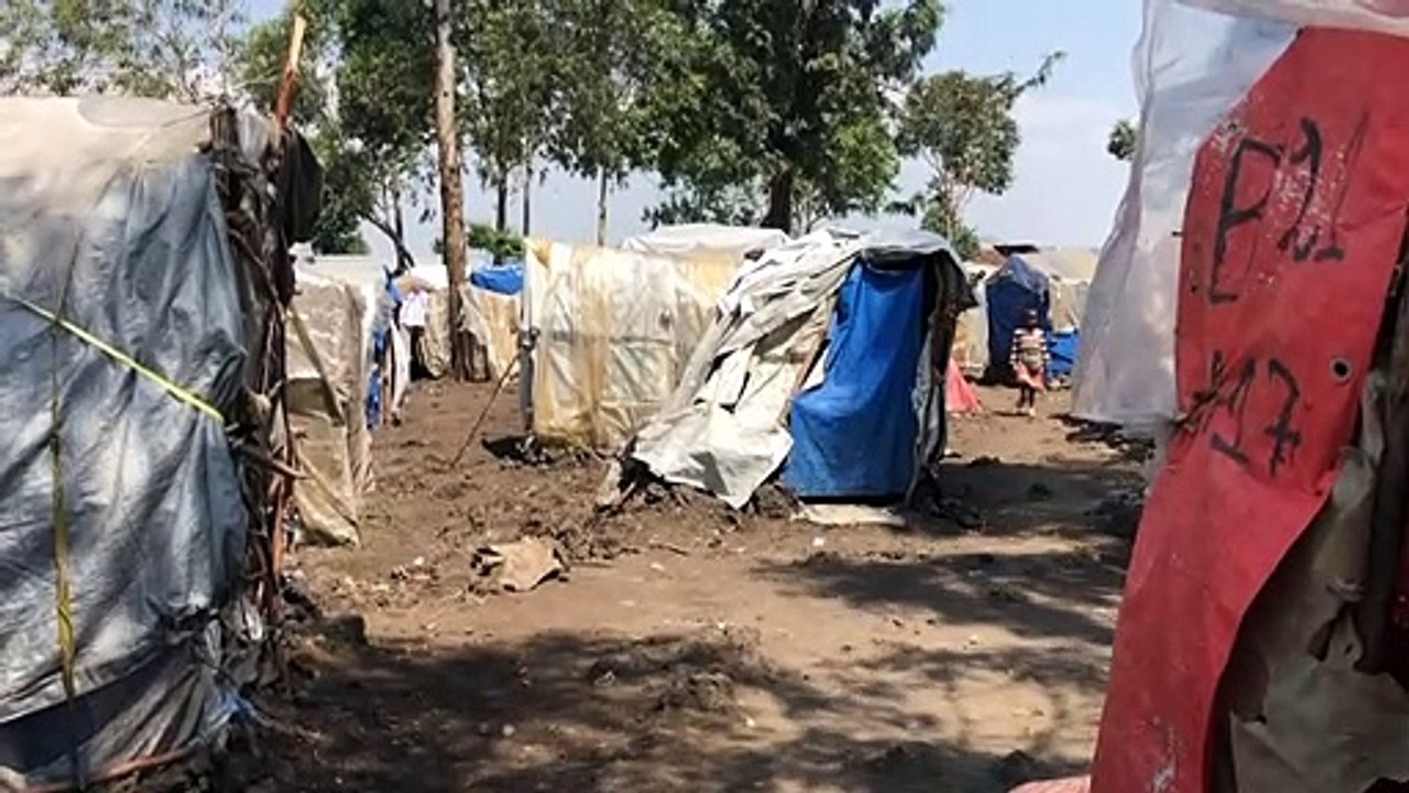 RDC: après l'éruption du Nyiragongo, la survie dans des abris de fortune