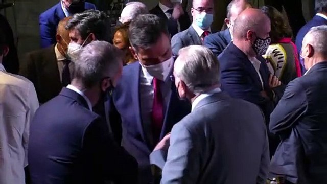 Primera toma de contacto entre Gobierno y agentes sociales para subir el SMI