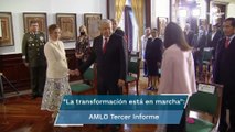 Entre versiones de salida, Julio Scherer asiste a informe de AMLO en Palacio Nacional