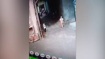 تفاعلكم | شاهد.. مصري ينقذ طفلا من الموت بصعقة ماس كهربائي!