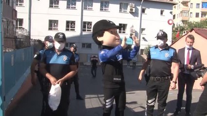 Maskot polis 'Cesur' çocuklarla buluştu