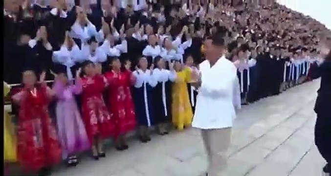Kim Jong-Un en Corée du Nord c'est mieux que Justin Bieber... une vraie star