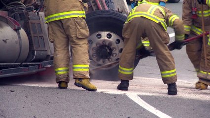 Sortie de route d'un poids lourd à Cacouna