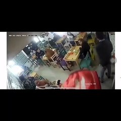VIDEO: Rappitenderos atracan a 30 personas en restaurante de Bogotá