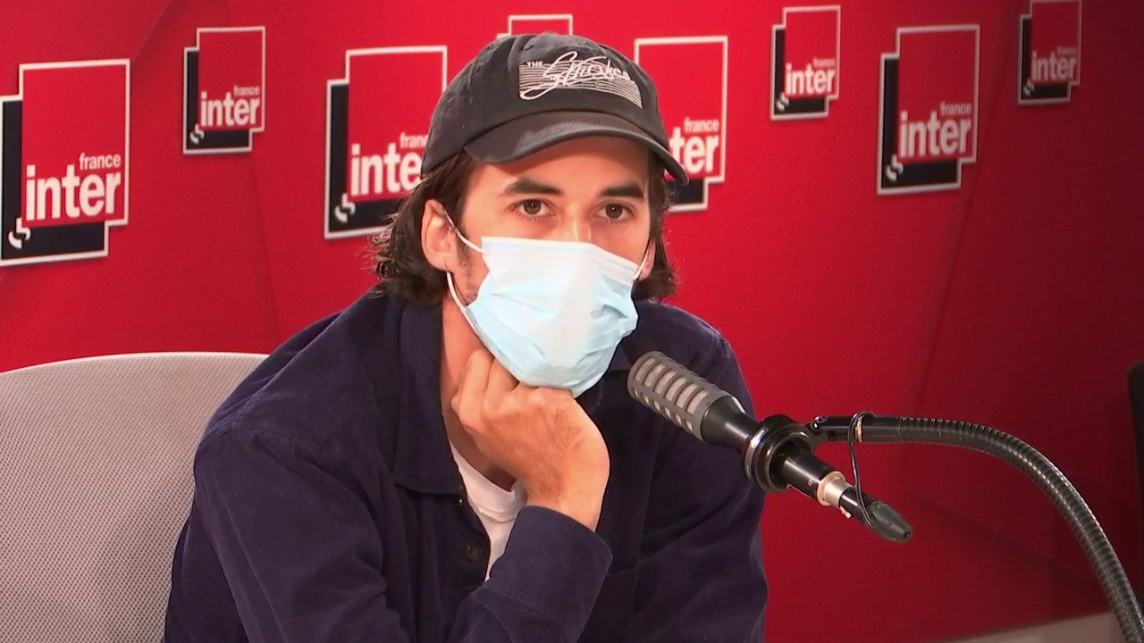 Lomepal : "J'ai travaillé de 2011 à 2019, pendant les deux dernières années il y a des tournées, des tournages, des albums qui se sont enchaînés. Je n'ai pas eu le temps de me poser. Juste avant le Covid, j'ai décidé de couper."