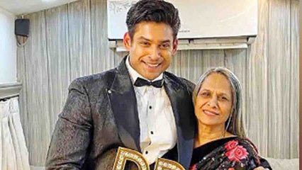 Sidharth Shukla Death: Sidharth की मौत से रो रोकर मां Rita Shukla का बुरा हाल| FilmiBeat