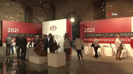 Demir ve çelikten yapılan heykeller sanatseverler ile buluştu