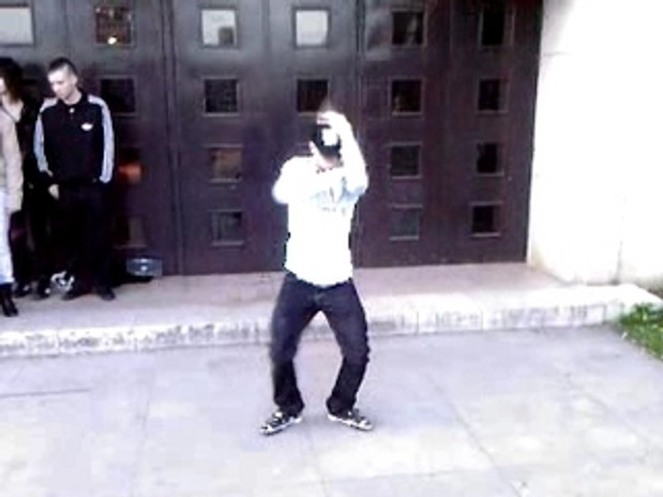 NitRo'zz lool ben la en mode danse a trocadero mdrr