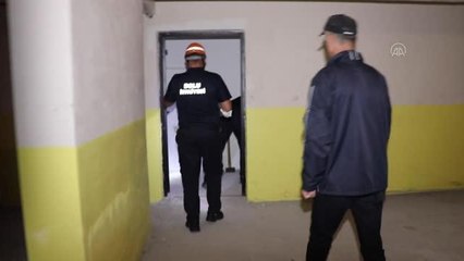 Havalandırma boşluğuna düşen kedi duvar kırılarak kurtarıldı