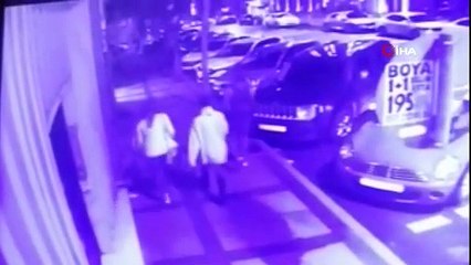 Beşiktaş'ta üç turisti bıçakla yaralayan kişi 36 yıl hapis cezasına çarptırıldı