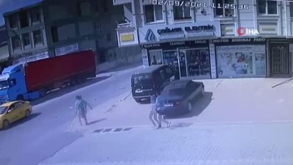 Esenyurt'ta hafriyat kamyonu dehşeti kamerada