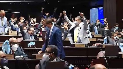 Obispo Auxiliar de Santiago considera “politiquera “lucha por entrega 30% AFP