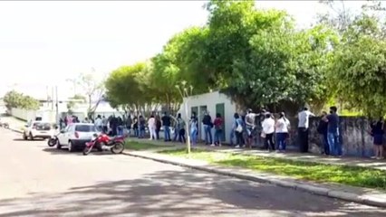 Jovens lotam Unidade Básica do São Cristóvão para tomar a vacina da Covid-19
