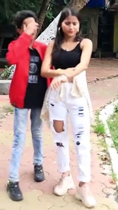 log jhooth bolte hai