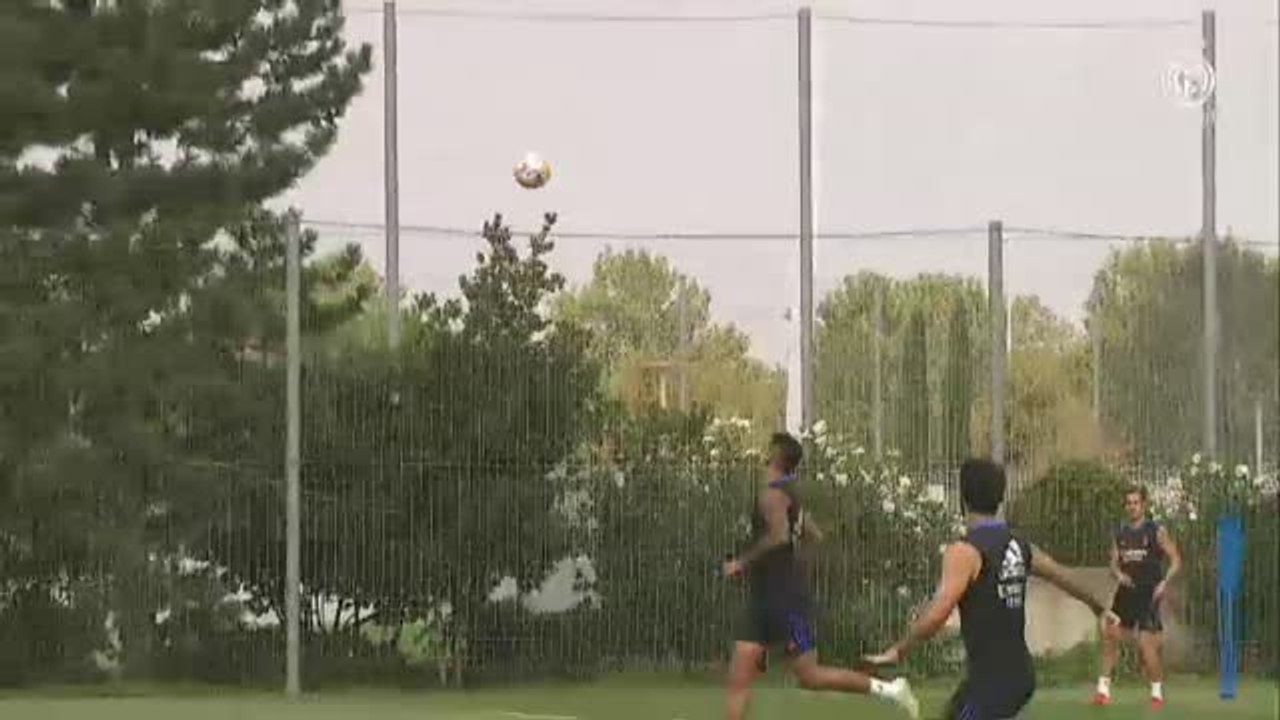 Nacho y Mendy siguen con su recuperación y trabajan en el césped en solitario