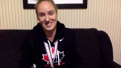 Hockey féminin : Ann-Renée Desbiens savoure pleinement sa médaille d'or