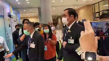 นายกฯ หัวเราะปม "เงิน 5 ล้าน" ในสภา แลกโหวตสนับสนุน
