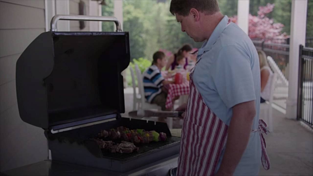 How To Design Outdoor Spaces for Enjoying Year-Round