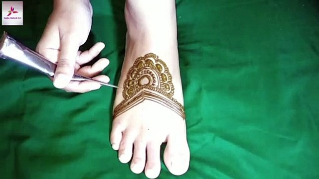 feet mehndi design - mehandi for leg - pero ke liye mehendi design - feet henna design - सरल आसन पैरों के लिए मेहंदी डिजाइन - habiba Mehndi Art