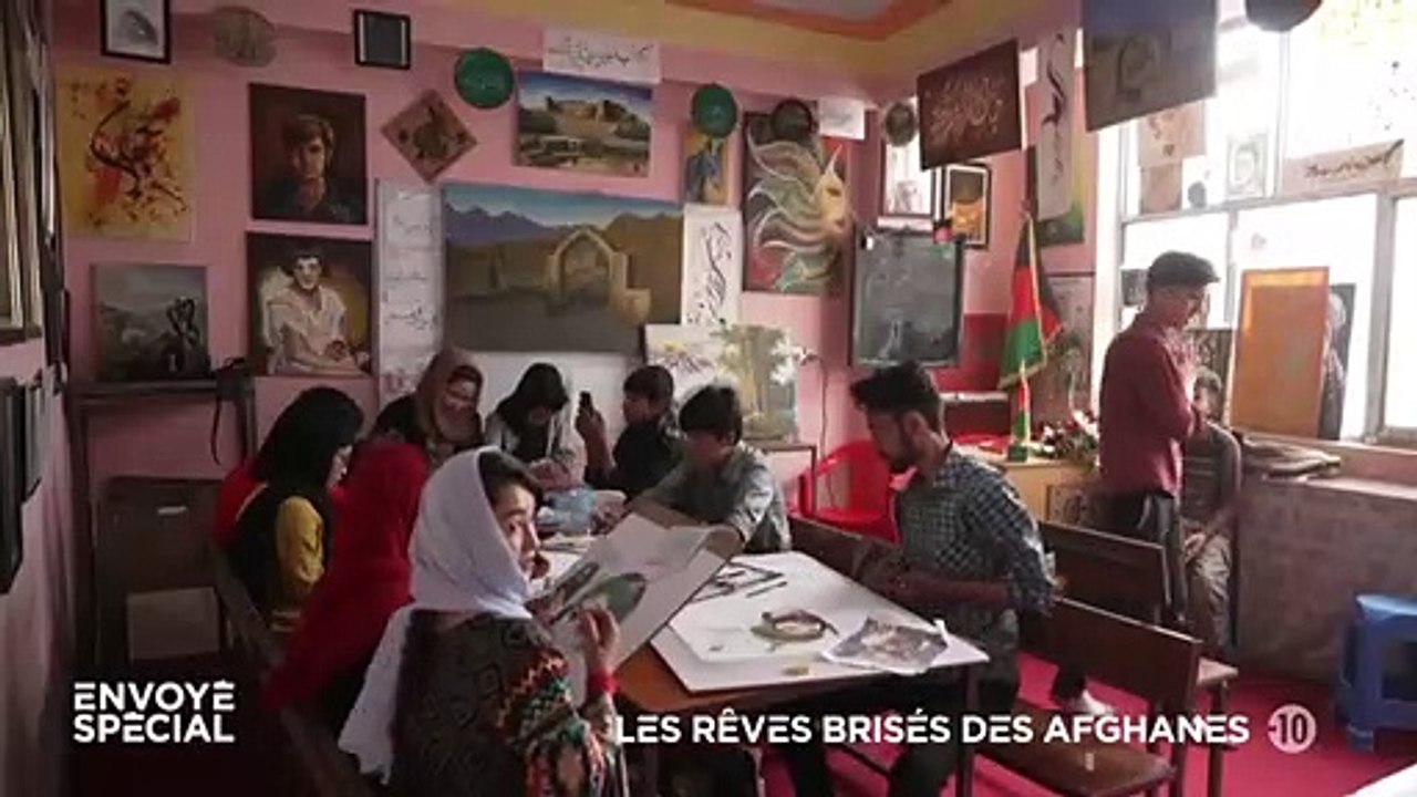 A Kaboul, "Envoyé spécial" a suivi trois Afghanes dont le destin allait basculer avec l'arrivée des talibans