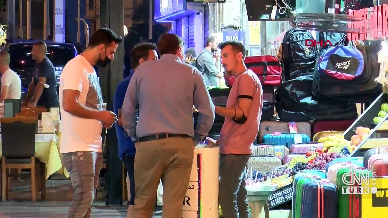 Beyoğlu'nda "kaçak tur" stantları