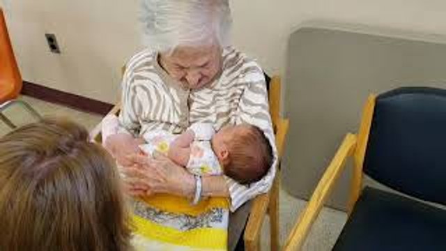 108-Year-Old Great Great Grandmother Meets Newborn Baby