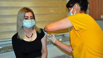 "Aşılamaya rağmen vakalar neden artıyor?" sorusuna Bakan Koca'dan yanıt: Nedeni aşısızların salgını
