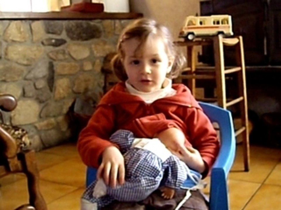 "Je donne à manger à elle!"