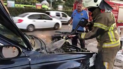 Polisten kaçan 2 kişi araçla servis bekleyen genç kadına çarptı