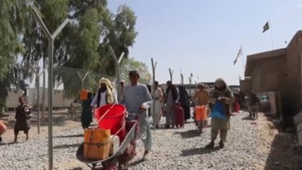 Pakistán refuerza sus casi 2.700 kilómetros de frontera con Afganistán