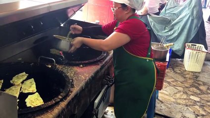 Traditional Taiwanese Breakfast - Omelette Buns Soy Milk 台灣早餐