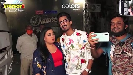 Paparazzi Ask Bharti Singh ‘Hum Mama Kab Banenge?’ Dance Deewane Host's Reply Leaves Them In Splits!