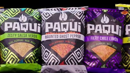 Sean Evans and Sasha Banks Try the Paqui One Chip Challenge _ Hot Ones