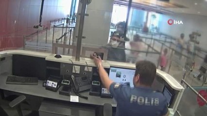 Aranan FETÖ üyesi Türkiye'ye girerken havaalanında yakalandı