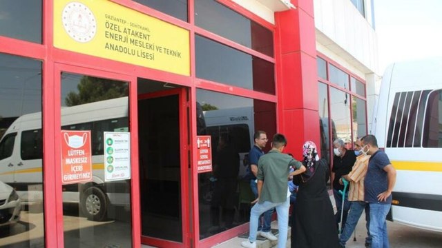 Önce yıllık ücretleri topladılar, sonra ortadan kayboldular