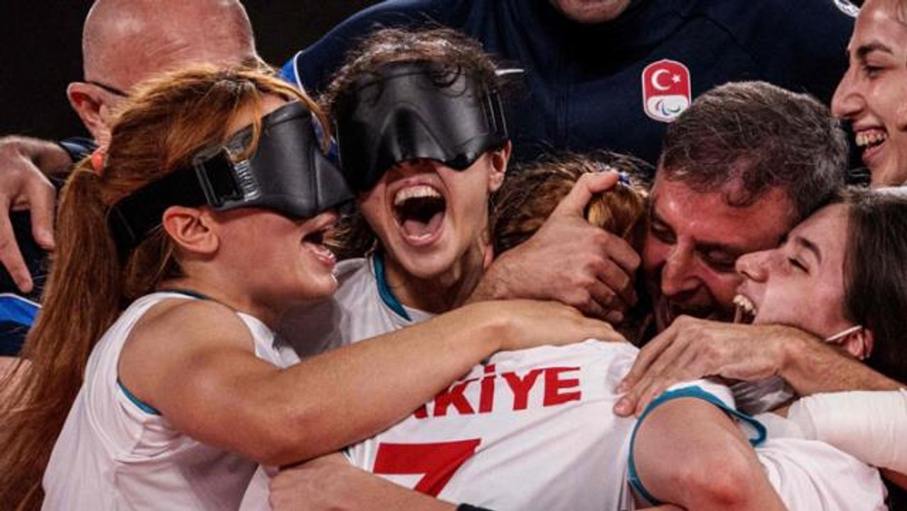 Son Dakika: Tokyo Paralimpik Oyunları kadınlar golbolde Türkiye, finalde ABD'yi 9-2 yenerek altın madalyanın sahibi oldu