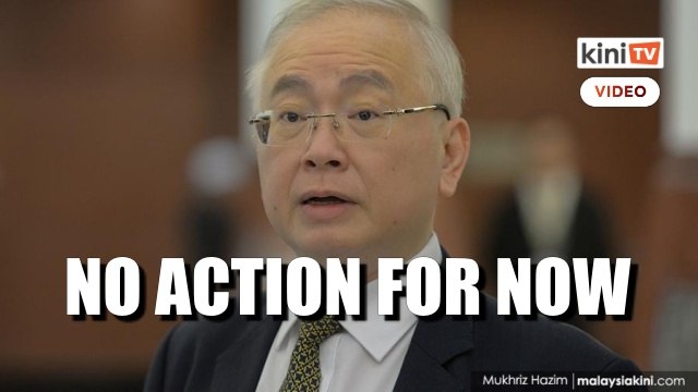 Wee Ka Siong steps in, orders no action against expired driving licence, road tax until Dec 31