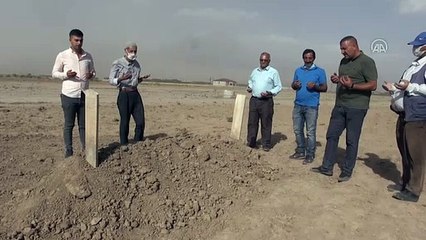 Nuh'un gemisini araştırrken öldü. Ağrı dağına defnedildi...