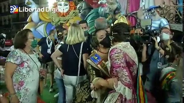 Valencia celebra el primer premio de las Fallas 2021