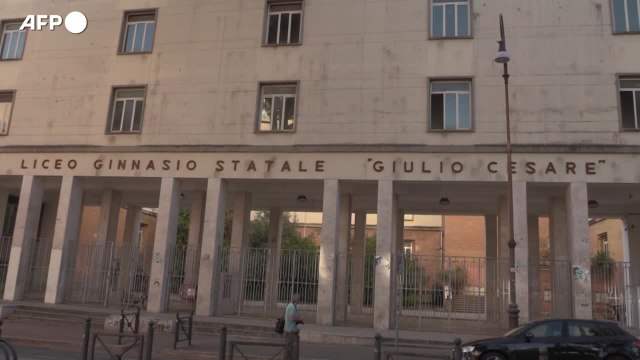 Coronavirus, a scuola con il Green Pass: controlli a mano fino al 13/9