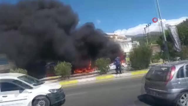 Son dakika haberleri... Edremit'te iş yeri yangını: 1 ölü, 1 yaralı