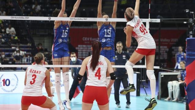 Son Dakika: Final fırsatını teptik! Filenin Sultanları, yarı finalde Sırbistan'a 3-1 mağlup oldu