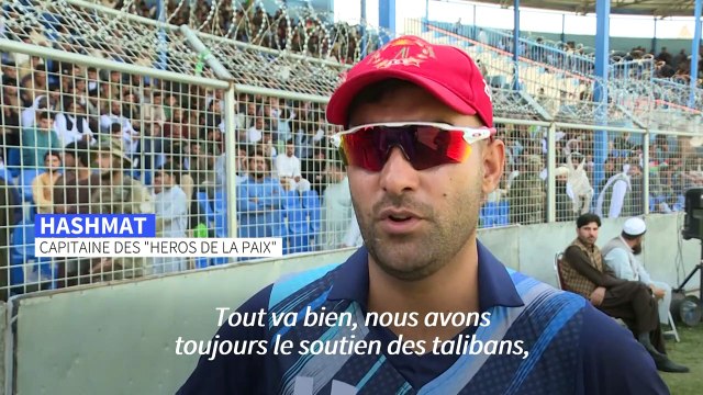 Les drapeaux afghan et taliban réunis le temps d'un match de cricket à Kaboul