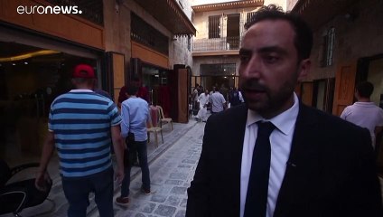 شاهد: بعد ترميمه وإعادة فتحه.. خان الحرير الحلبي يعاني رحيل الأيدي العاملة