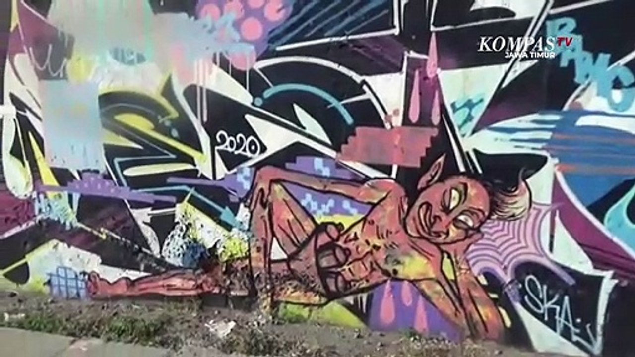 Mural Semoga Kau Di Neraka Jadi Perhatian Warga Surabaya