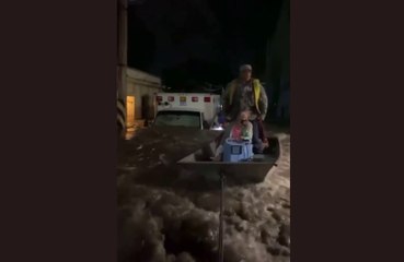 Rescatan a mujer en lancha en Tula Hidalgo