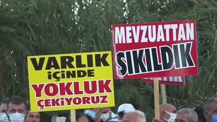 İmar sorunlarının çözülmesini isteyen mahalle sakinleri yolu ulaşıma kapattı